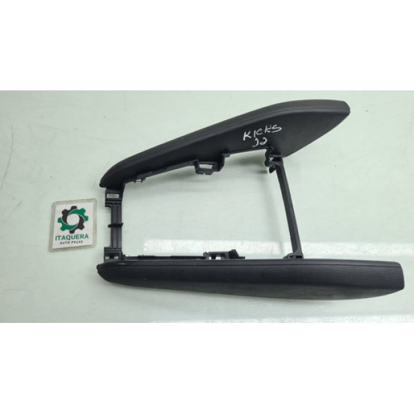 Console Central Nissan Kicks 2022 2023