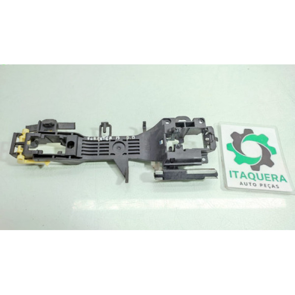 Suporte Maçaneta Dianteira Direita Subaru Forester Ano 2018