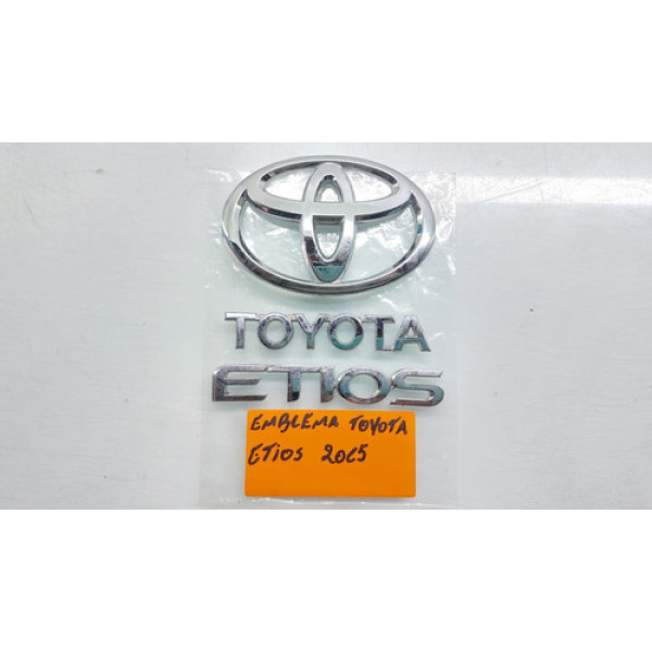 Emblema Letreiro Tampa Traseira Toyota Etios Ano 2014 2015