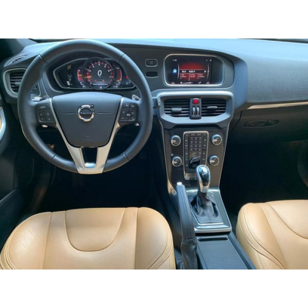 Sucata Para Retirada De Peças Volvo V40 2018 T4