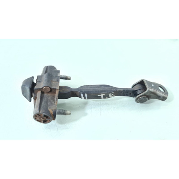 Limitador Porta Traseira Nissan Sentra Ano 2010 2011