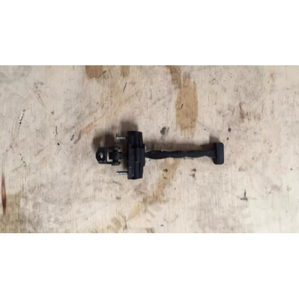 Limitador De Porta Dianteira Ford Focus Ano 2014