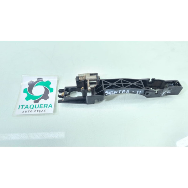 Suporte Maçaneta Traseira Esquerda Nissan Sentra Ano 2011
