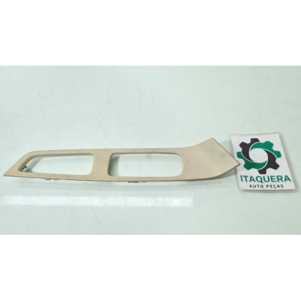 Moldura Comando Vidro Dianteiro Esquerdo Volvo Xc60 Ano 2011