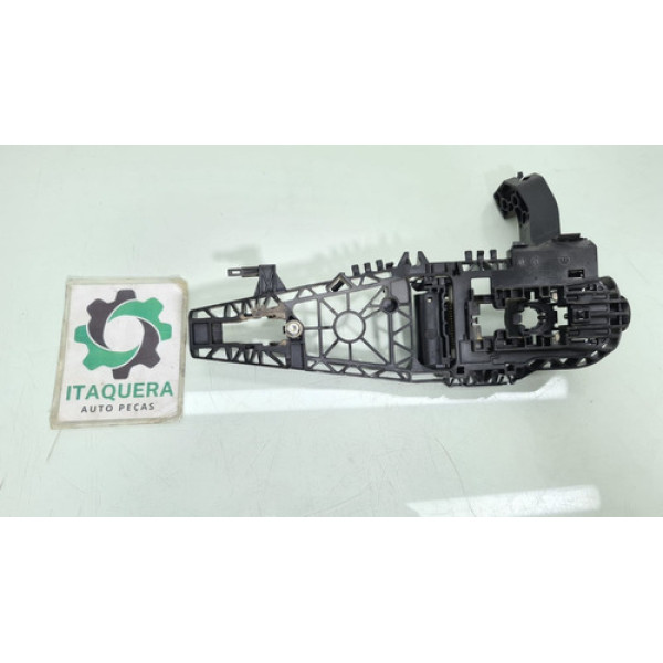 Suporte Maçaneta Traseiro Direito Fiat Toro Ano 2018