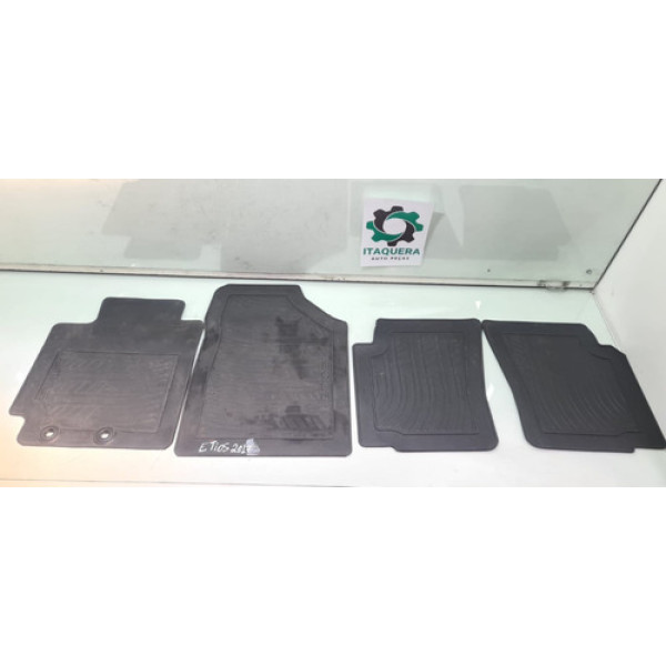 Jogo De Tapetes Assoalho Toyota Etios 1.3 Ano 2016 Original
