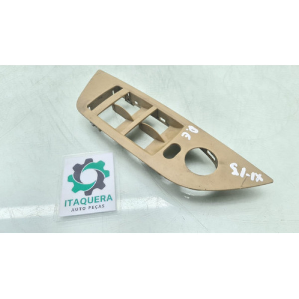 Moldura Comando Vidro Dianteiro Esquerdo Bmw X1 Ano 2015