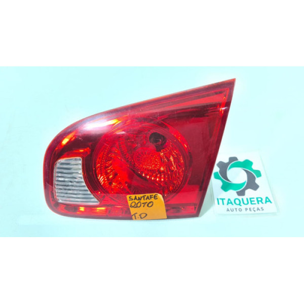 Lanterna Tampa Traseira Direita Hyundai Santa Fe 2009 Avaria