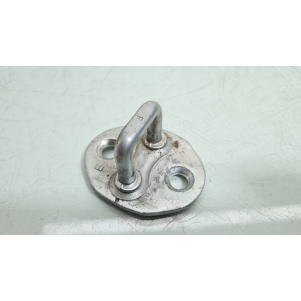 Trava Batente Tampa Traseira Mitsubishi Outlander Ano 2017