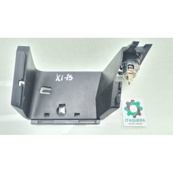Moldura Tomada 12v Painel Bmw X1 Ano 2014 2015