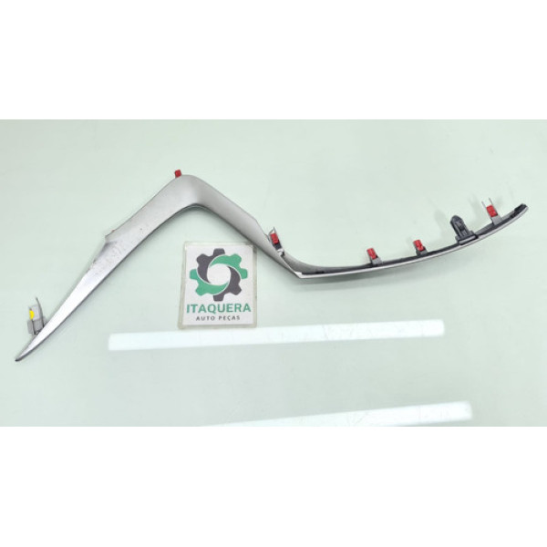 Moldura Friso Central Painel Esquerdo Toyota Yaris 2021