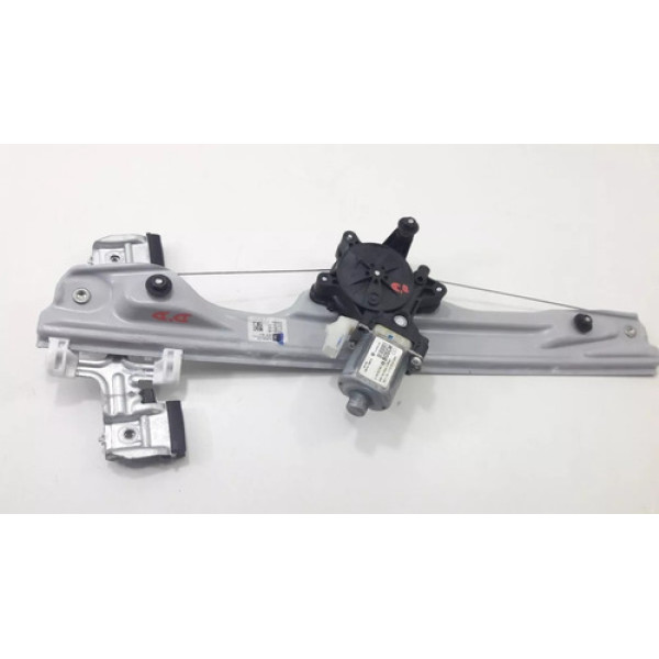 Máquina De Vidro Dianteiro Direito Tracker 2022