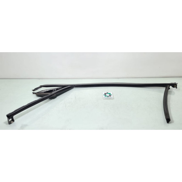 Canaleta Vidro Fixo Porta Dianteiro Esquerdo Fusion 2015