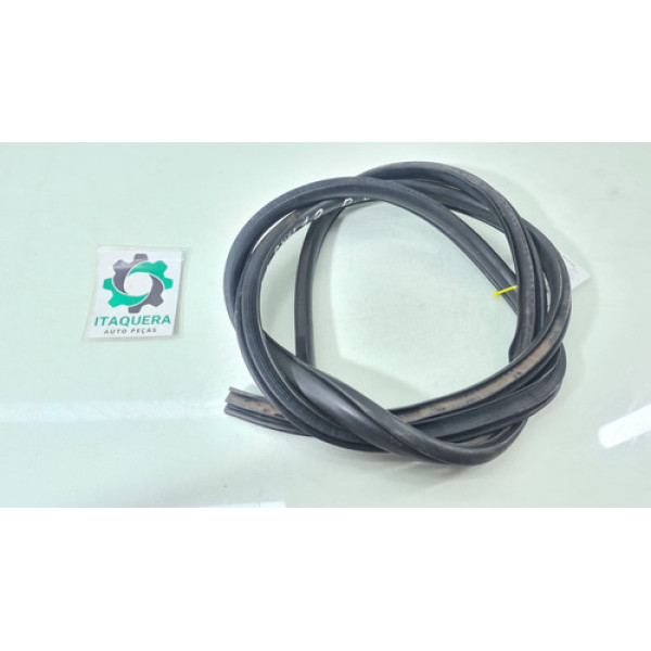 Borracha Carroceria Dianteiro Direito Suzuki Sx4 Ano 2012