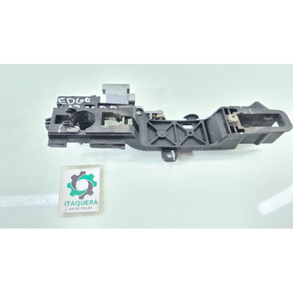 Suporte Maçaneta Dianteira Direita Ford Edge Ano 2012