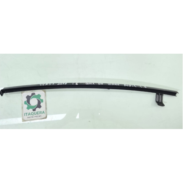 Guia Vidro Traseiro Esquerdo Nissan Versa Ano 2018