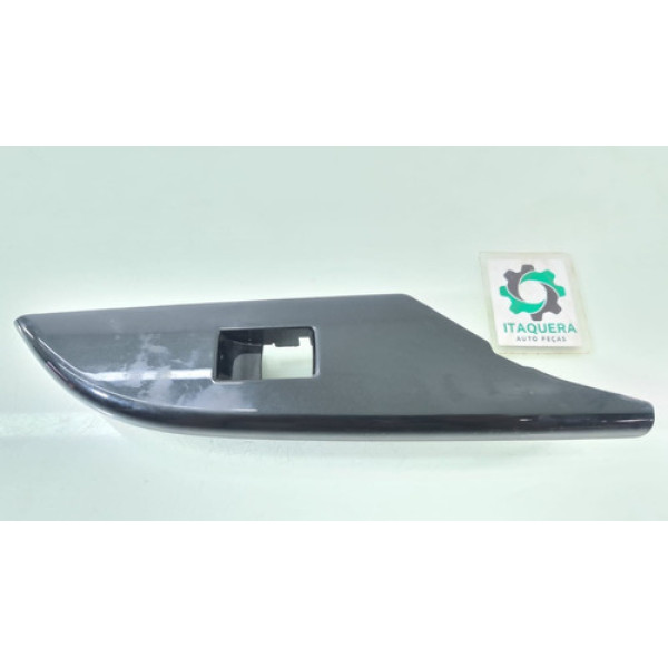 Moldura Comando Vidro Traseiro Direito Toyota Hilux Ano 2021