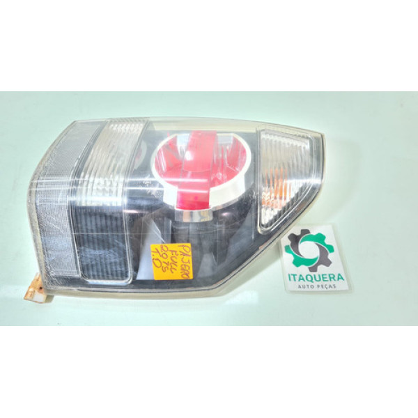 Lanterna Traseira Direito Pajero Full 2 Portas 2015 Detalhe