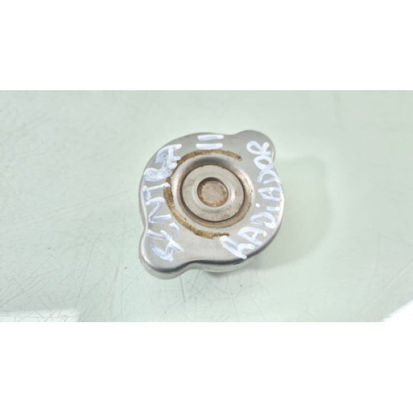 Tampa Radiador Nissan Sentra Ano 2010 2011