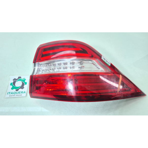 Lanterna Traseira Direita Mercedes Ml63 Ml350 2014  Avaria