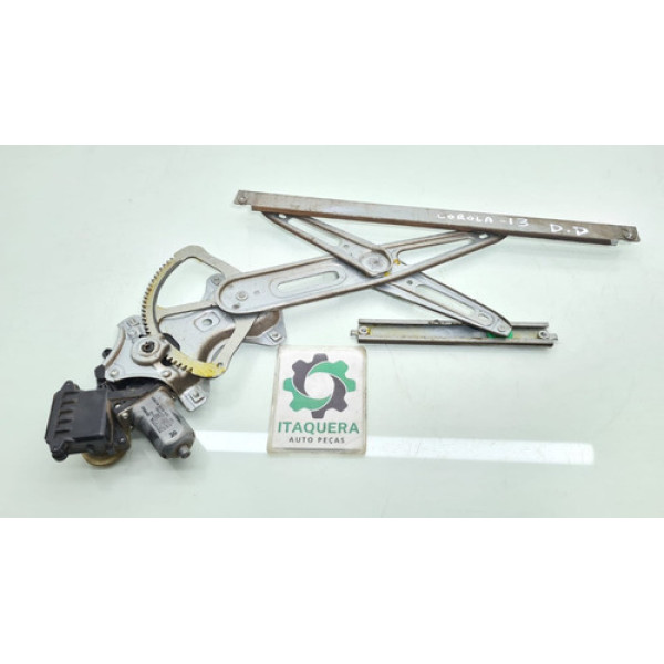 Maquina Vidro Dianteiro Direito Toyota Corolla 2012 2013